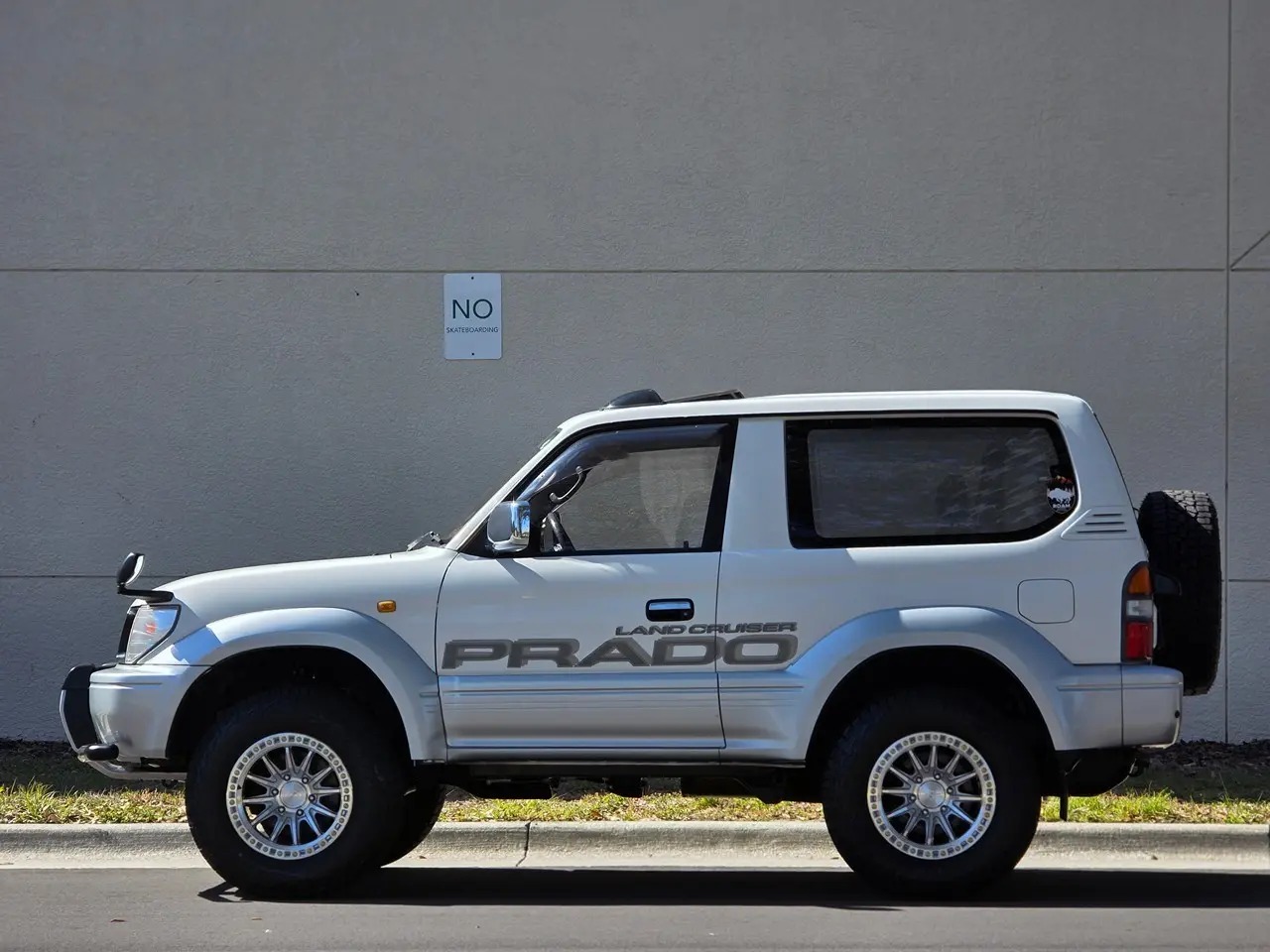 1997 Toyota Land Cruiser Prado RZ - 2