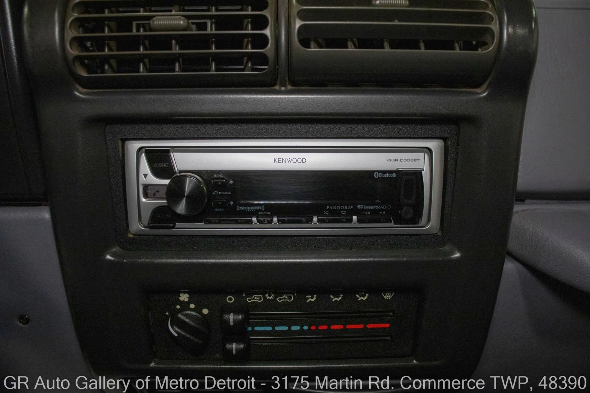 1998 Jeep Wrangler SE