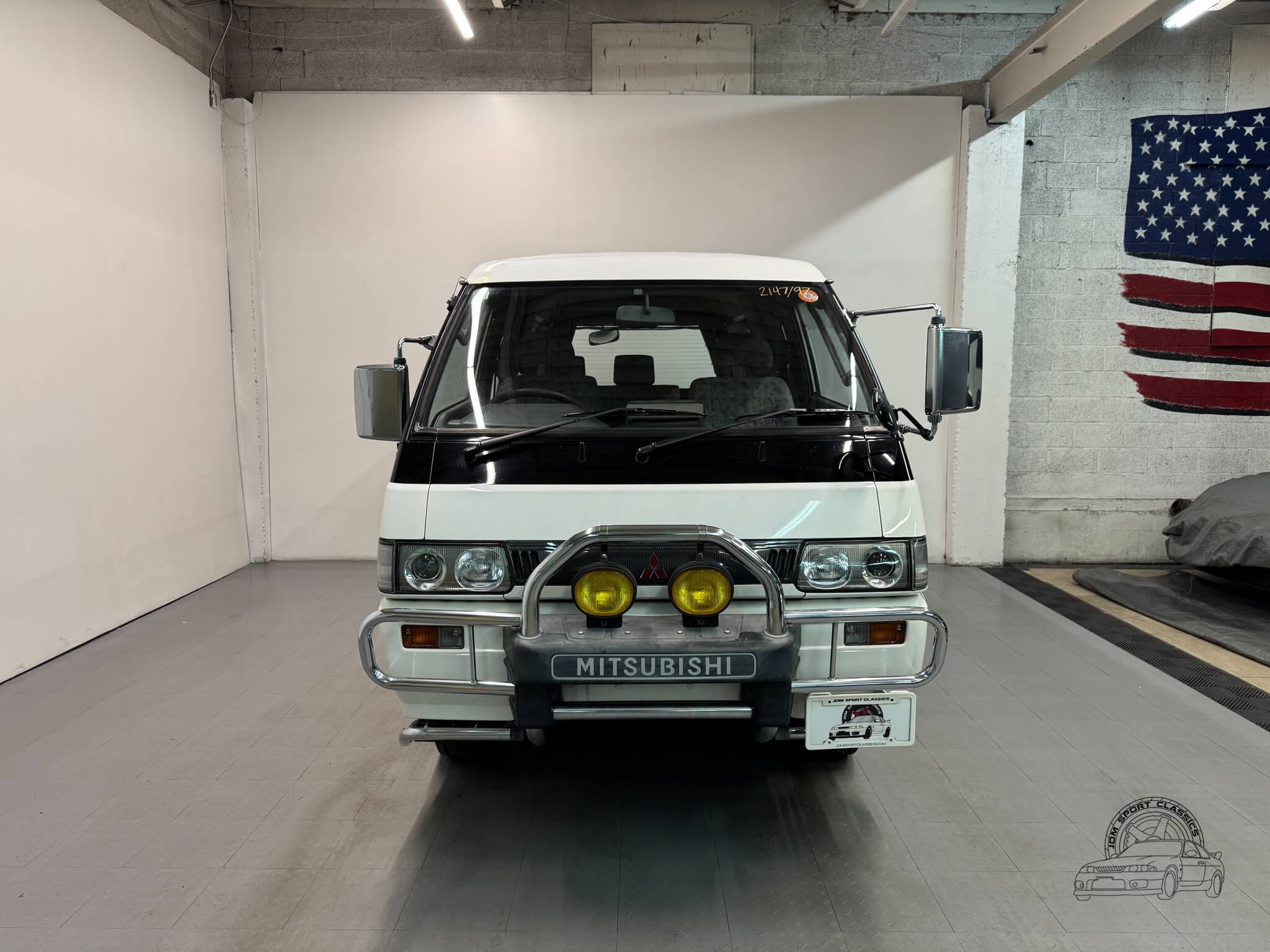 1997 Mitsubishi Delica Starwagon Active World