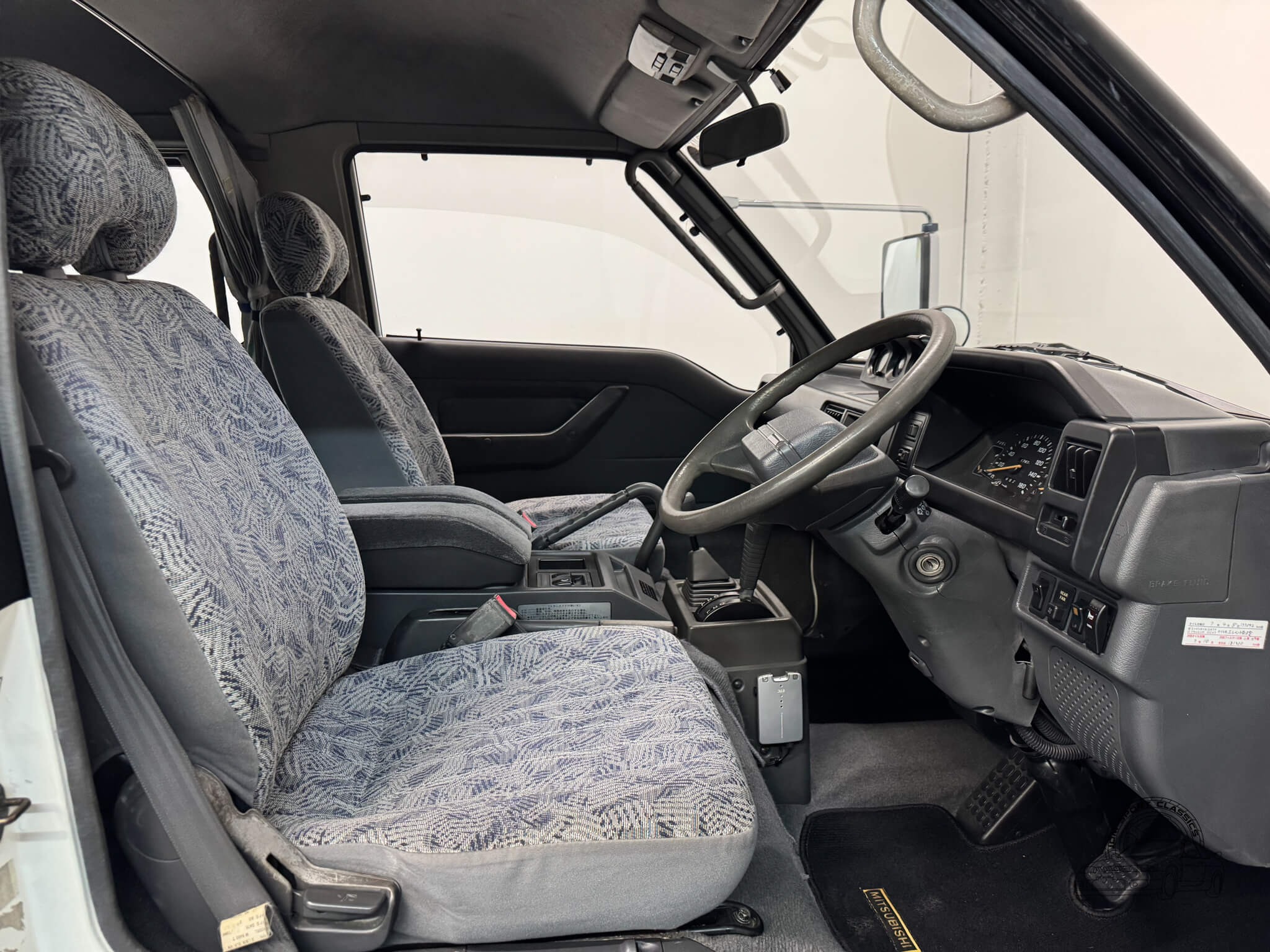 1997 Mitsubishi Delica Starwagon Active World