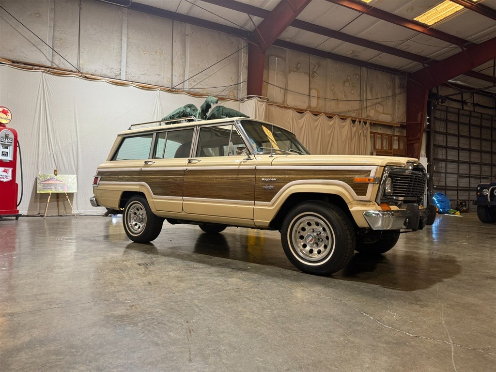  Jeep Wagoneer