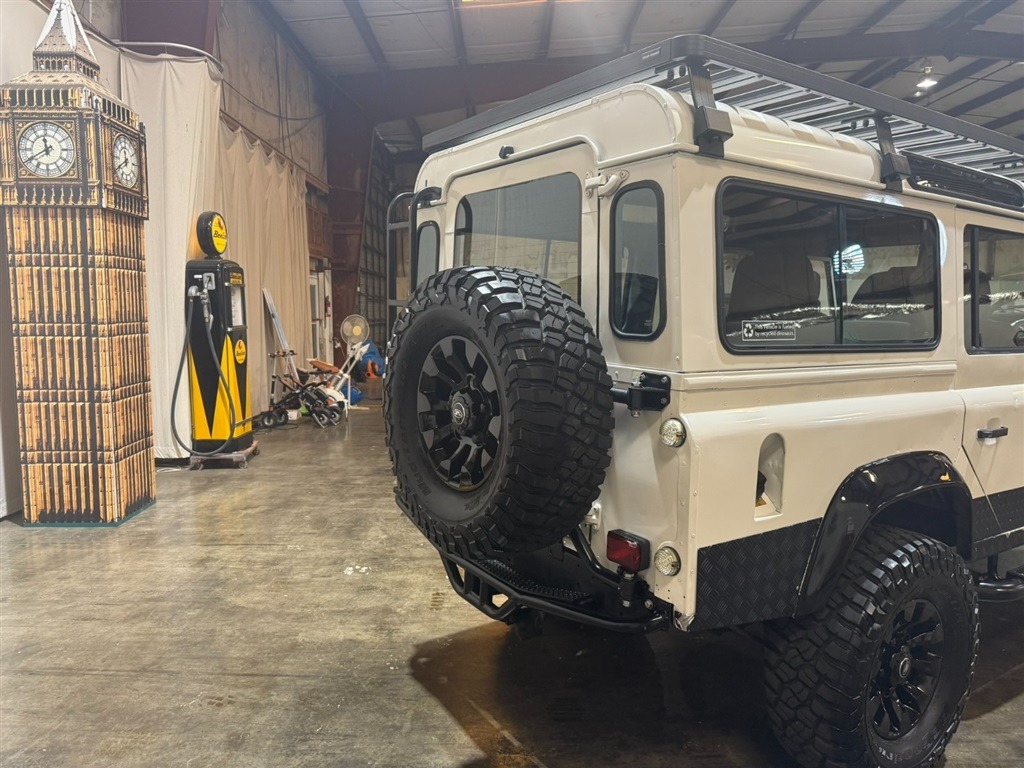 1990 Land Rover Defender 110