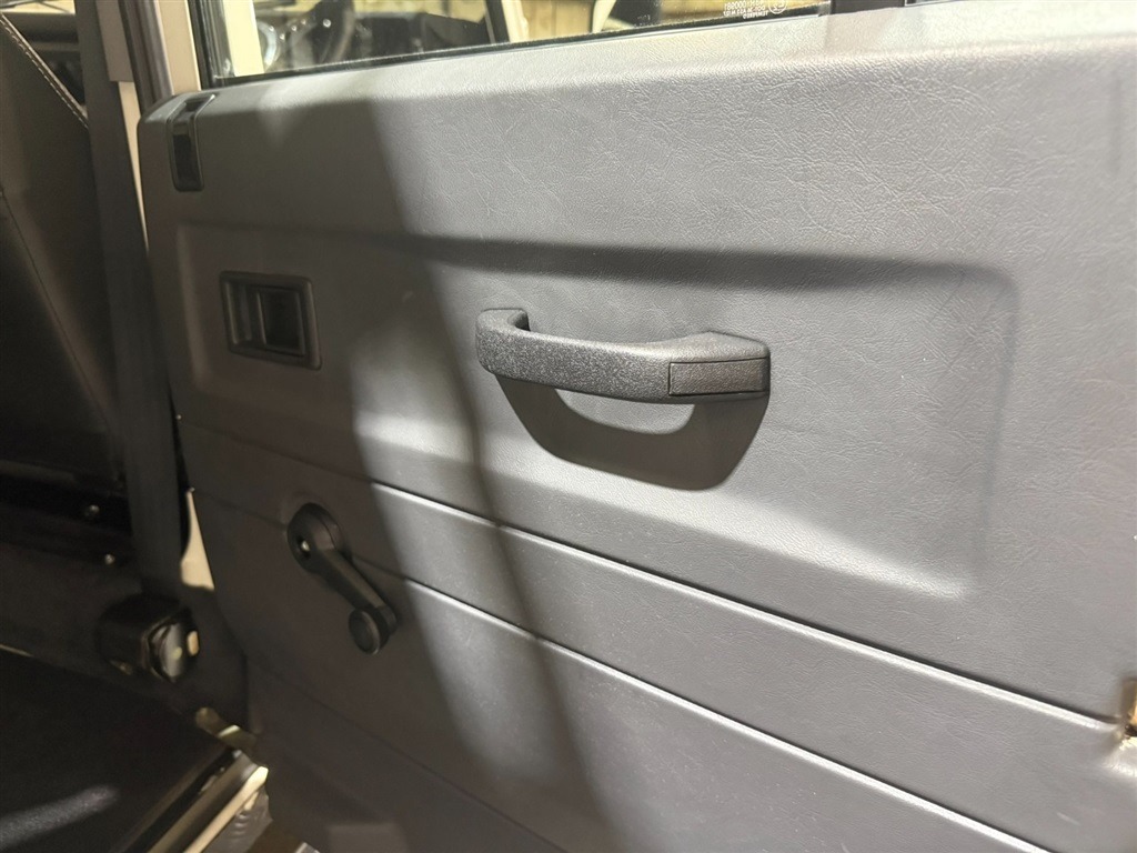 1990 Land Rover Defender 110