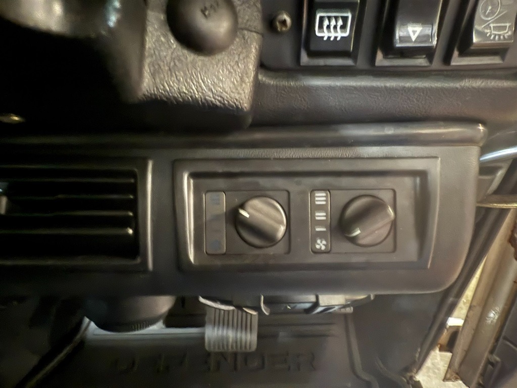 1990 Land Rover Defender 110