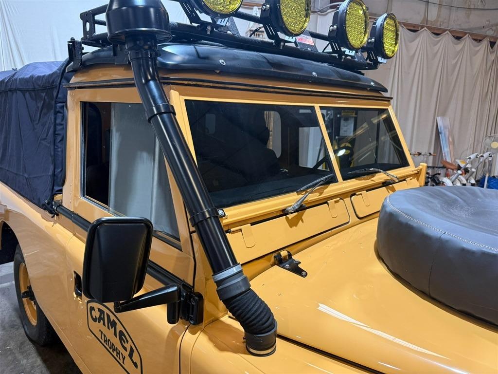 1981 Land Rover Series III 109 High-Cap