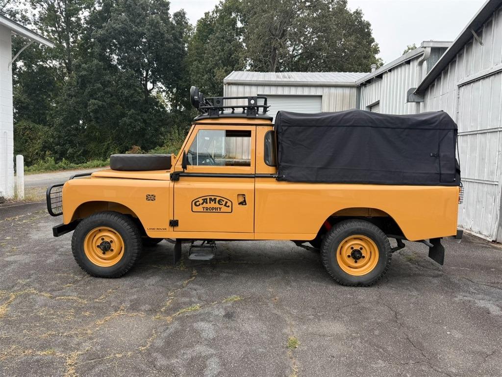 1981 Land Rover Series III 109 High-Cap