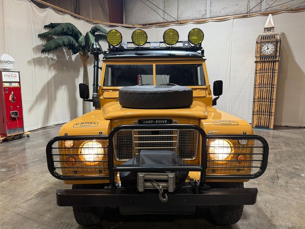 1981 Land Rover Series III 109 High-Cap