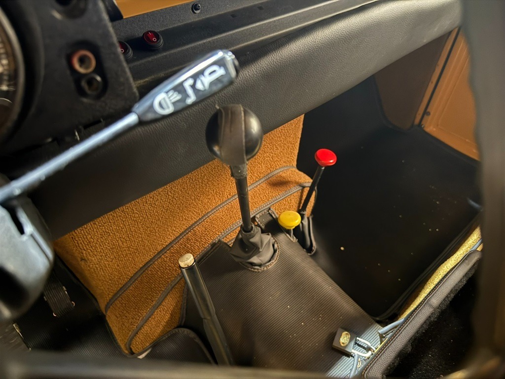 1981 Land Rover Series III 109 High-Cap