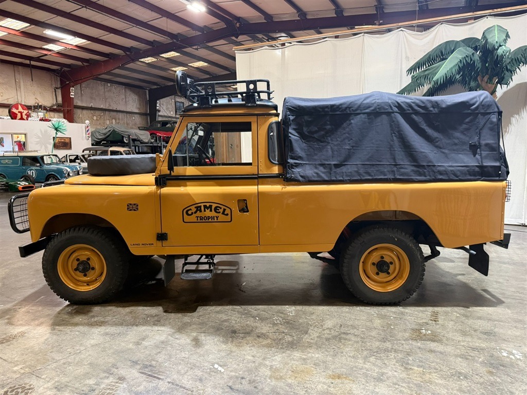 1981 Land Rover Series III 109 High-Cap