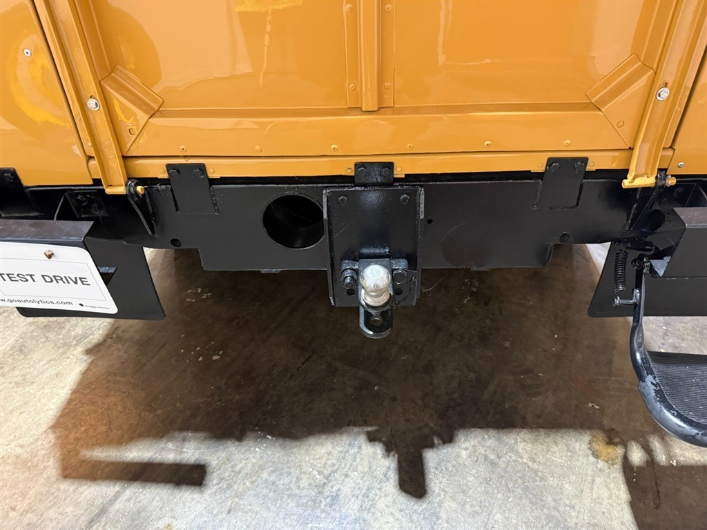 1981 Land Rover Series III 109 High-Cap