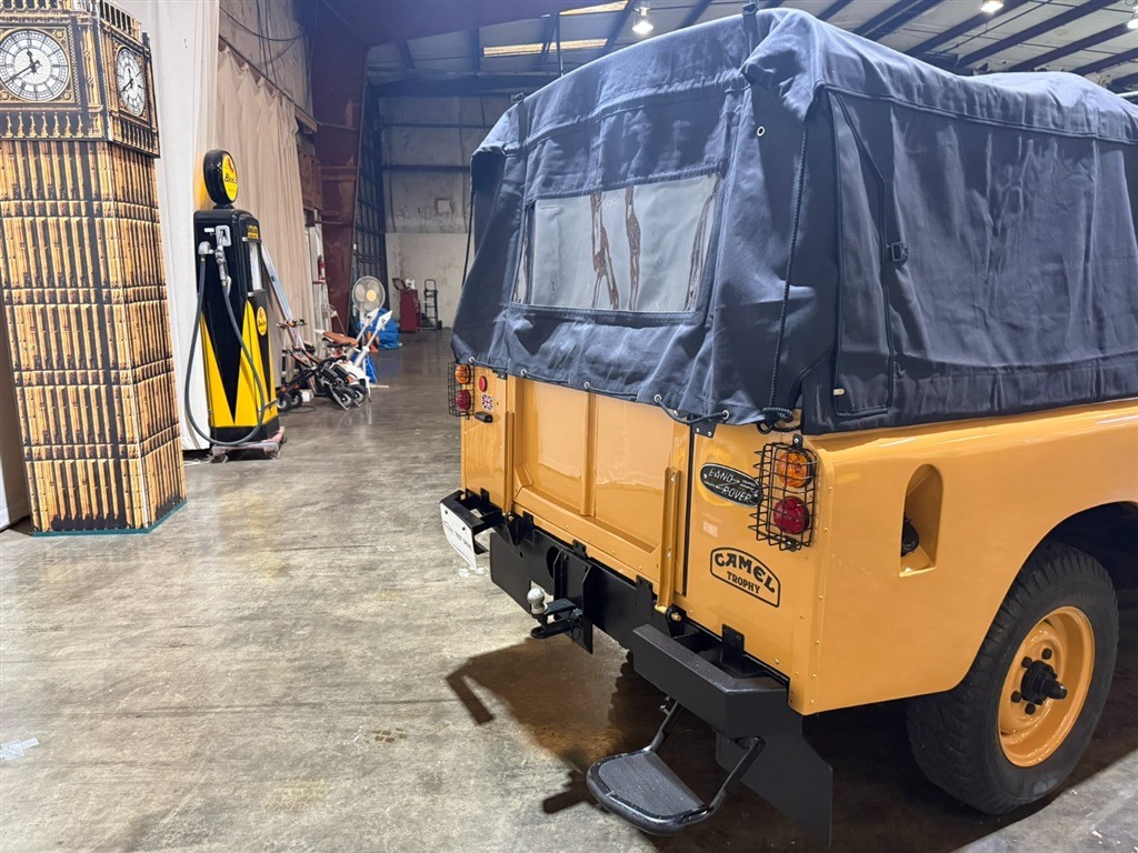 1981 Land Rover Series III 109 High-Cap