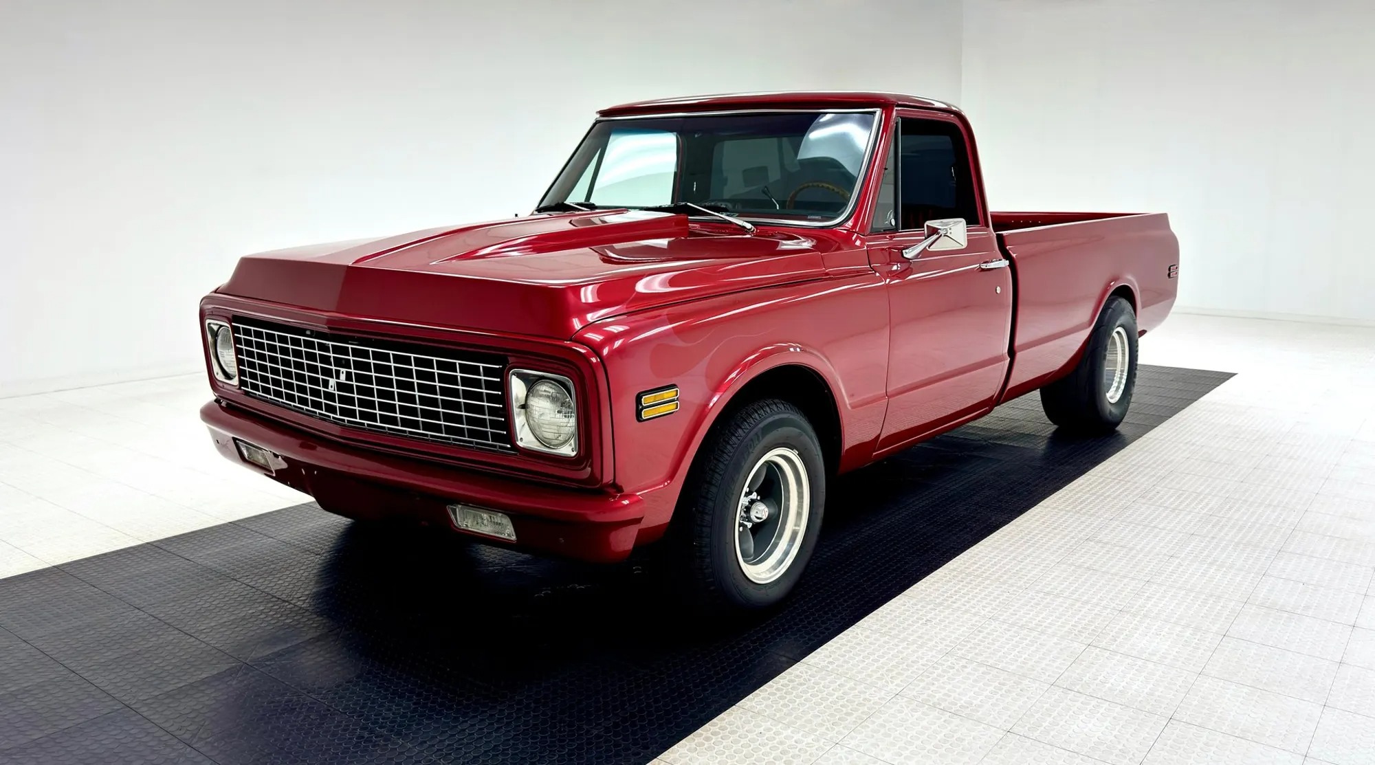1972 Chevrolet C10 Long Bed - 2
