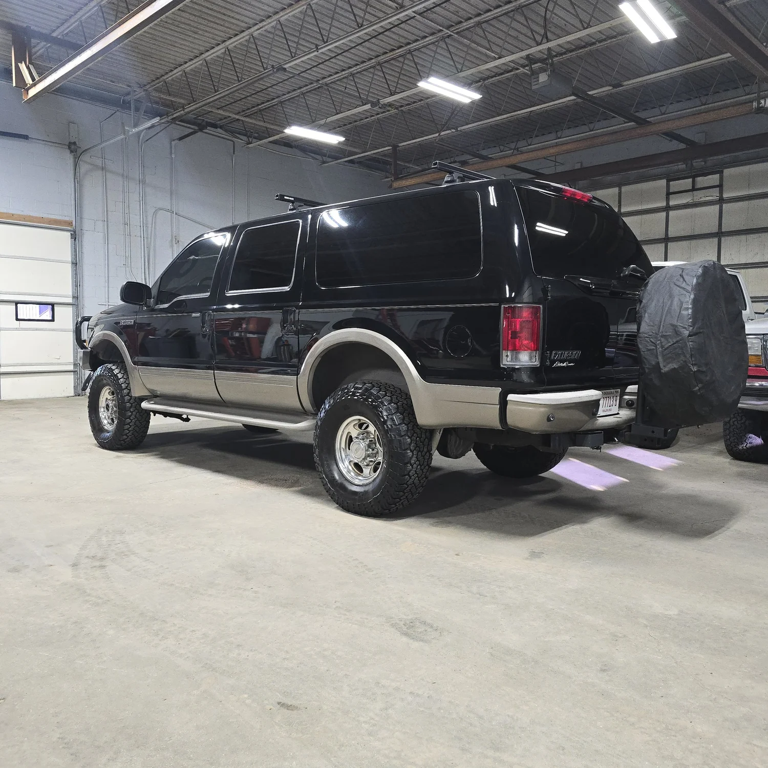 2004 Ford Excursion Eddie Bauer 4×4 - 3