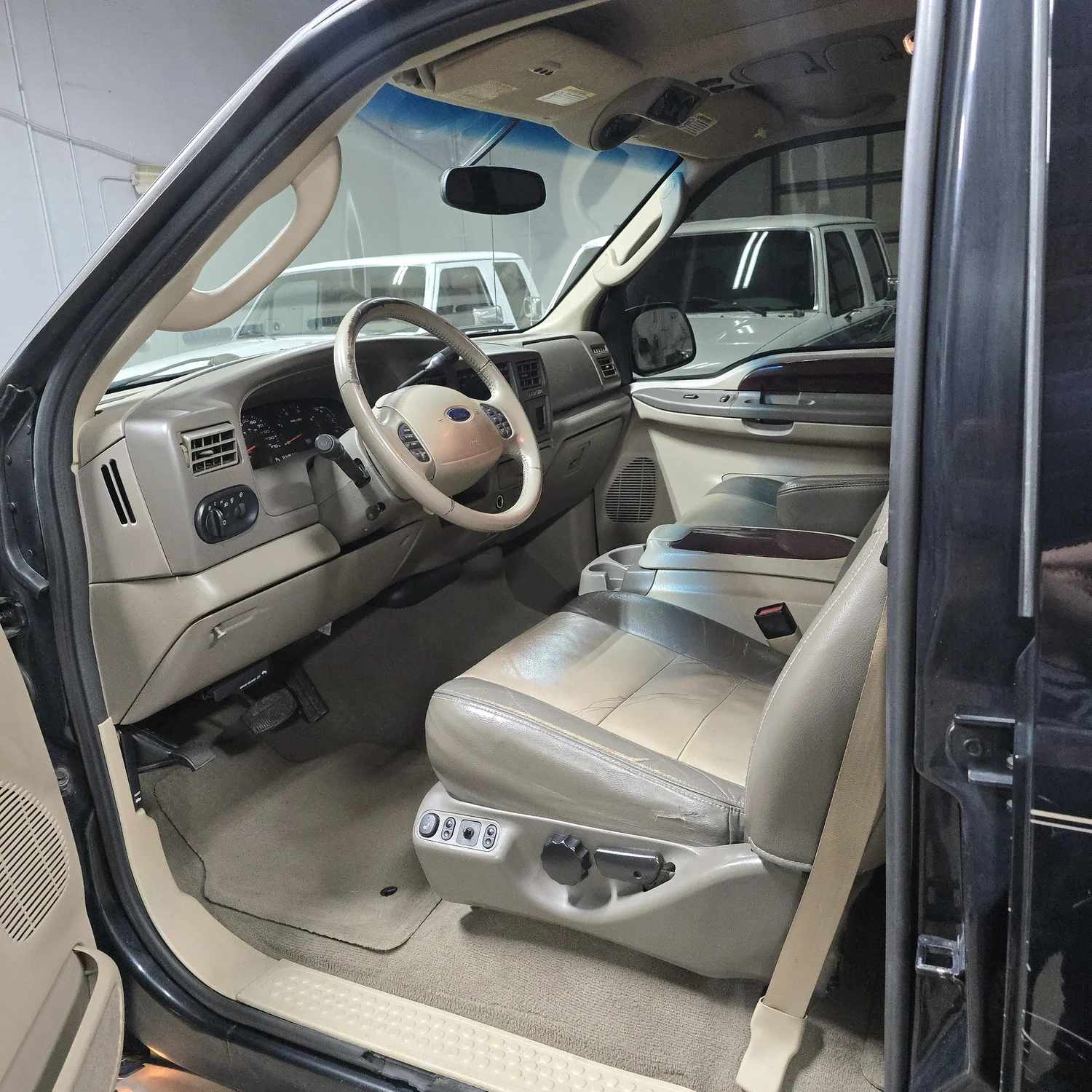 2004 Ford Excursion Eddie Bauer 4×4