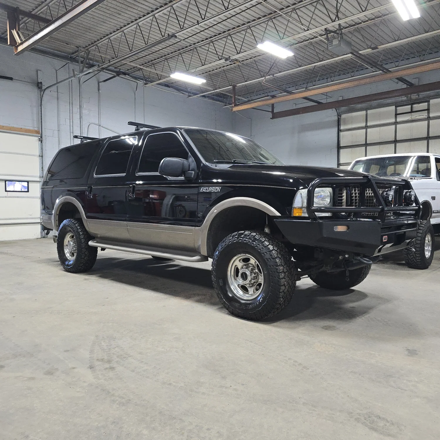 2004 Ford Excursion Eddie Bauer 4×4 - 5