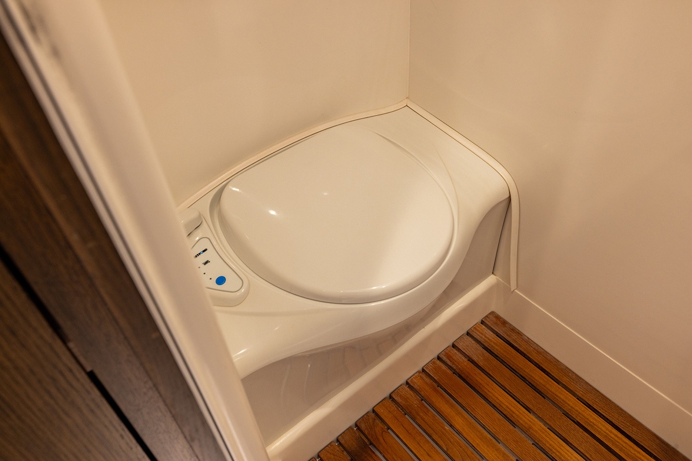 2020 EarthRoamer XV-LTi 010