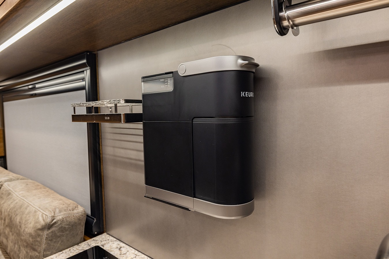 2020 EarthRoamer XV-LTi 010