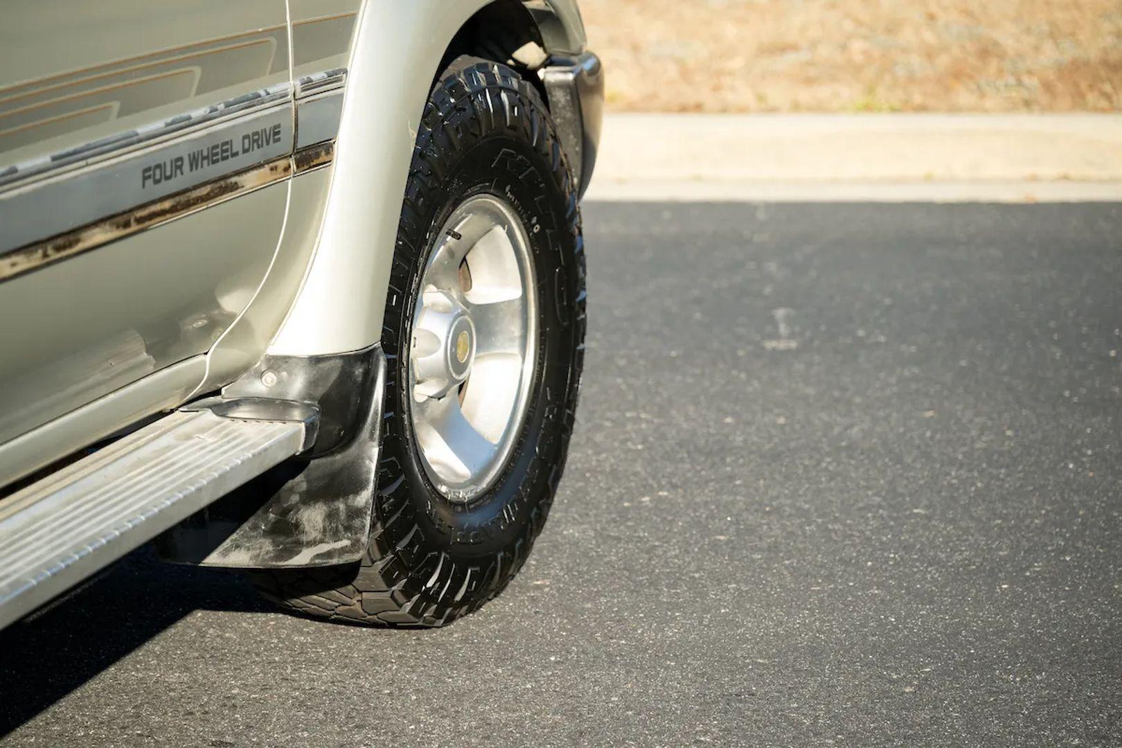 1995 Toyota Land Cruiser FZJ80