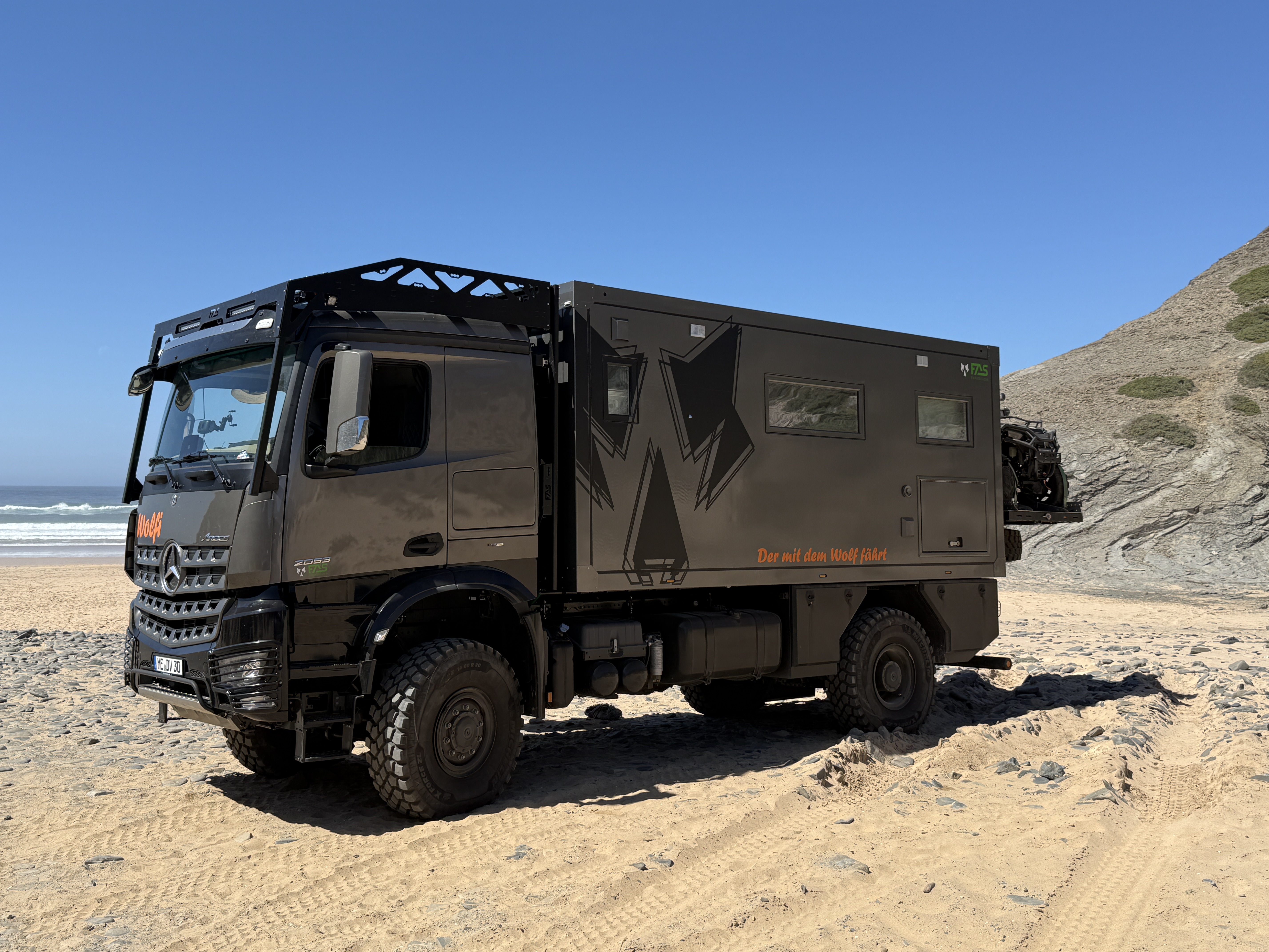  Mercedes-Benz Arocs