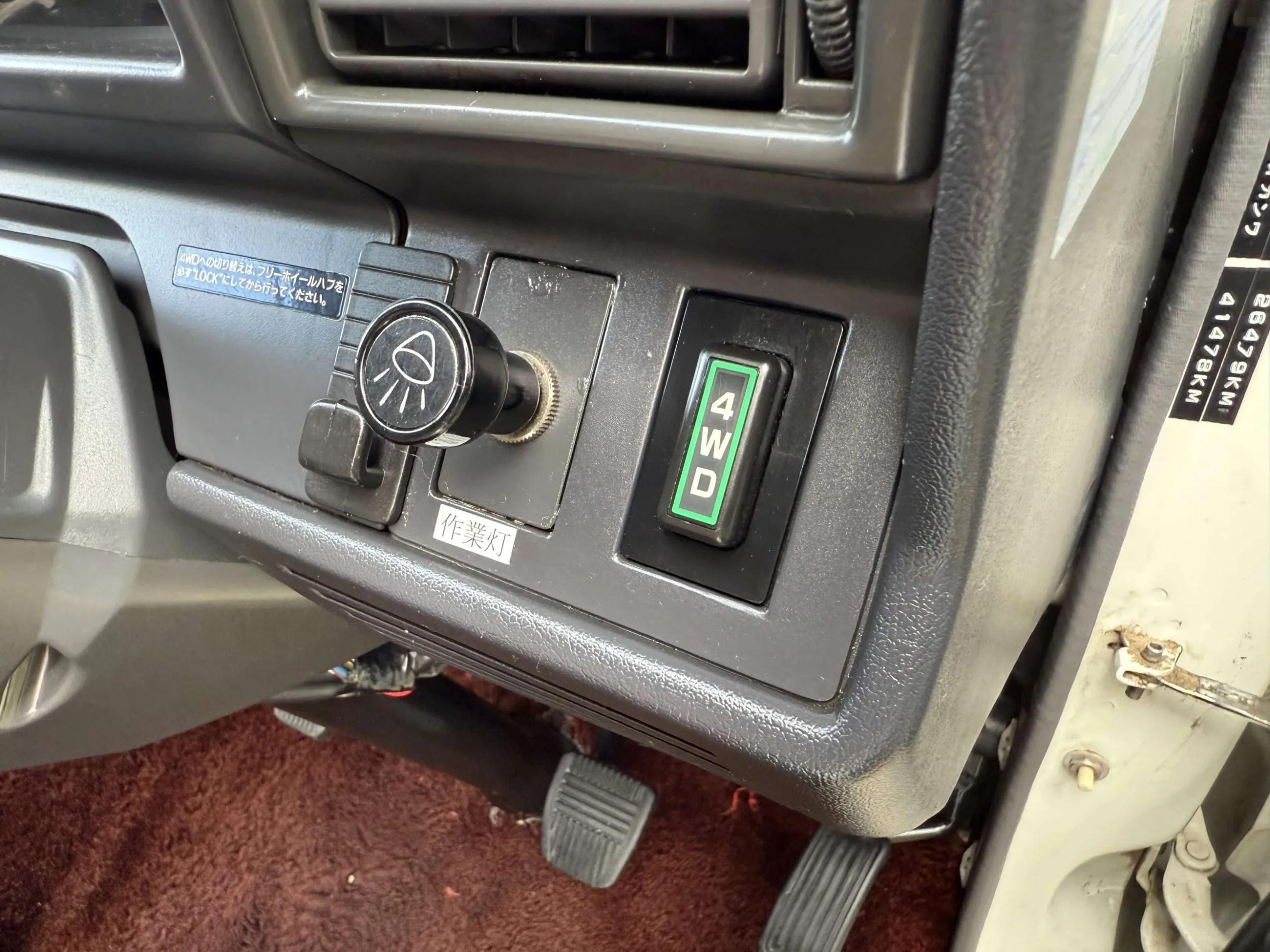 1992 Toyota TownAce Pop-Top Camper