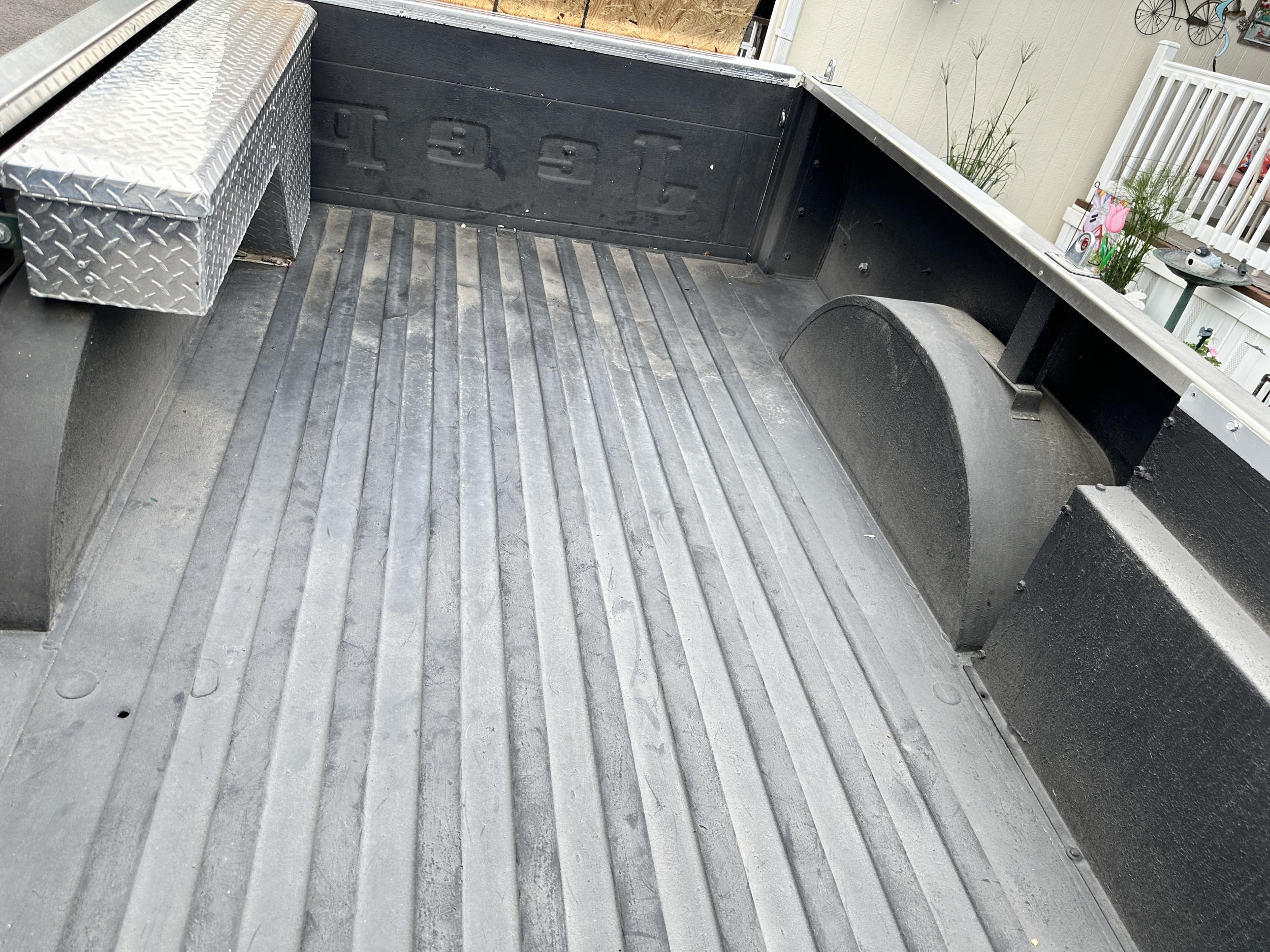 1972 Jeep J-4800 Camper Special