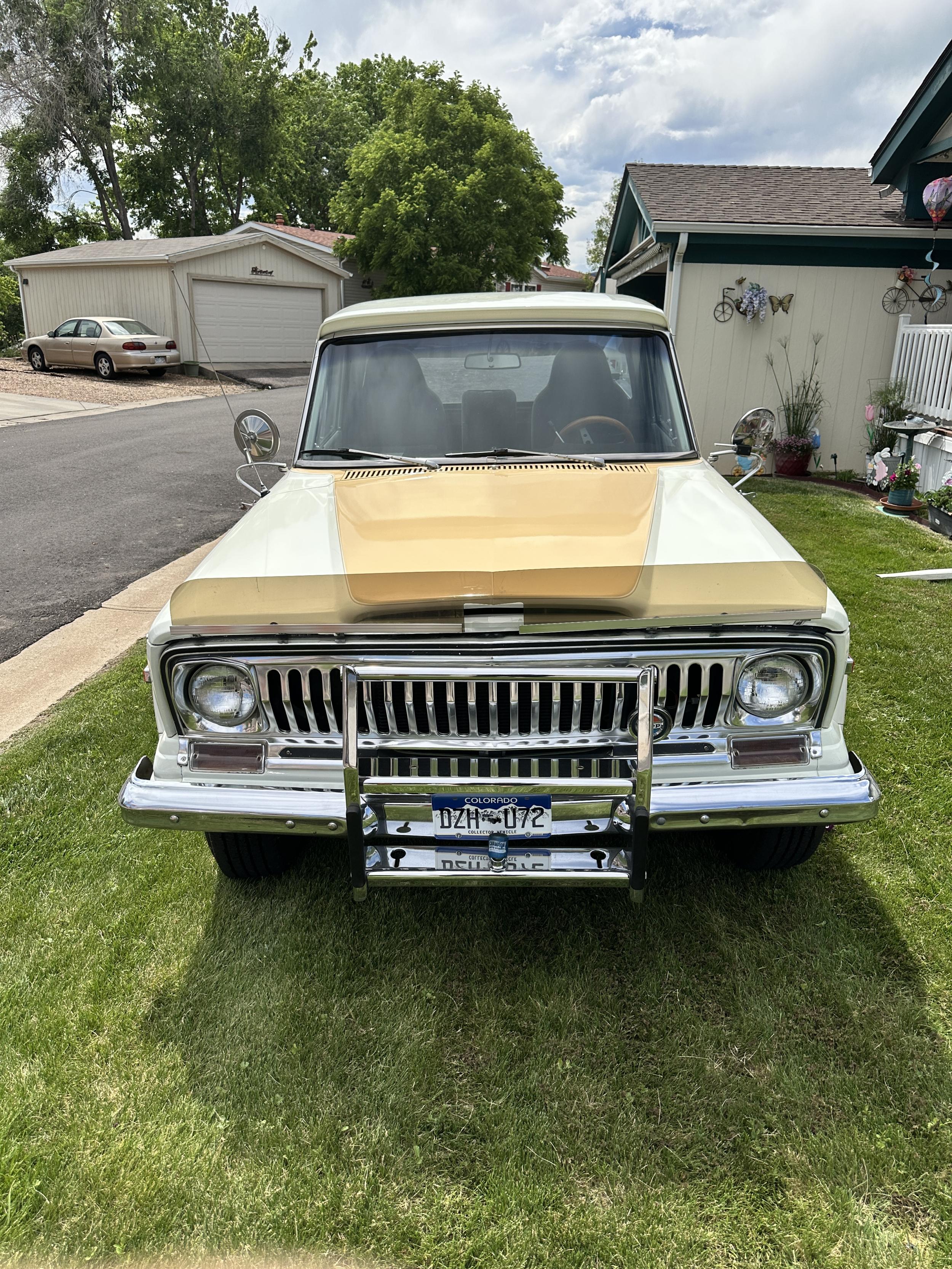 1972 Jeep J-4800 Camper Special - 3