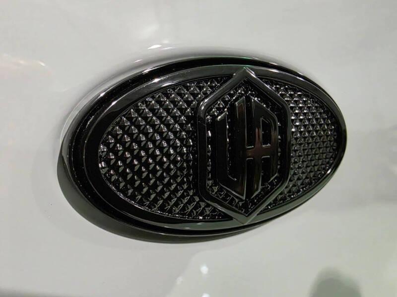 2024 Land Rover Defender 110 V8 P525