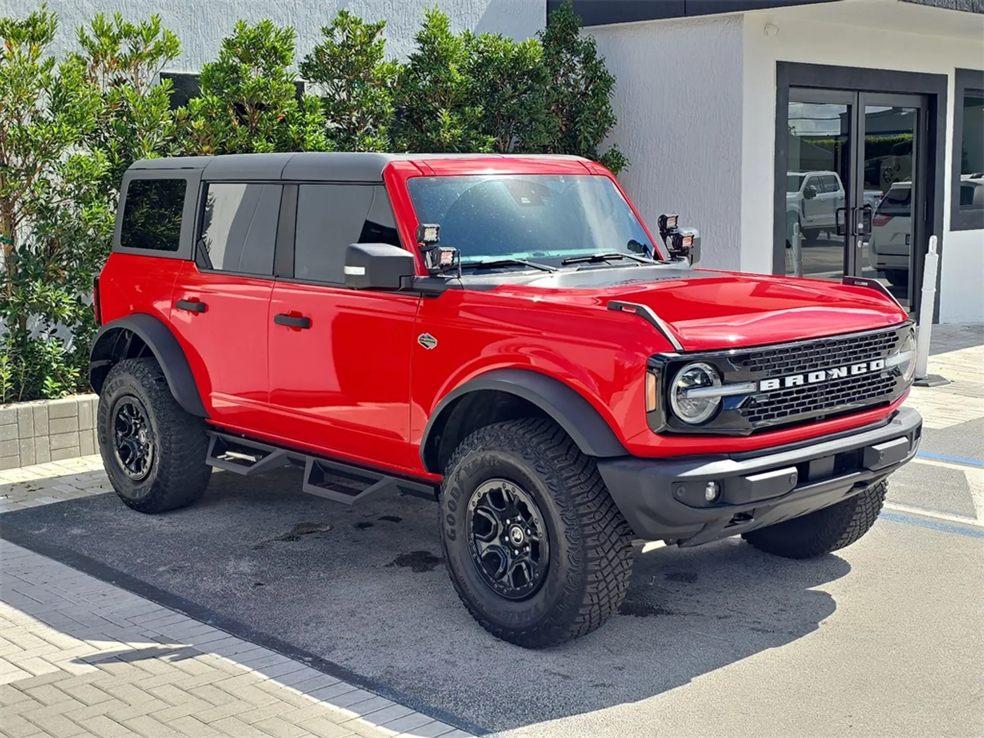 2022 Ford Bronco Wildtrak - 2