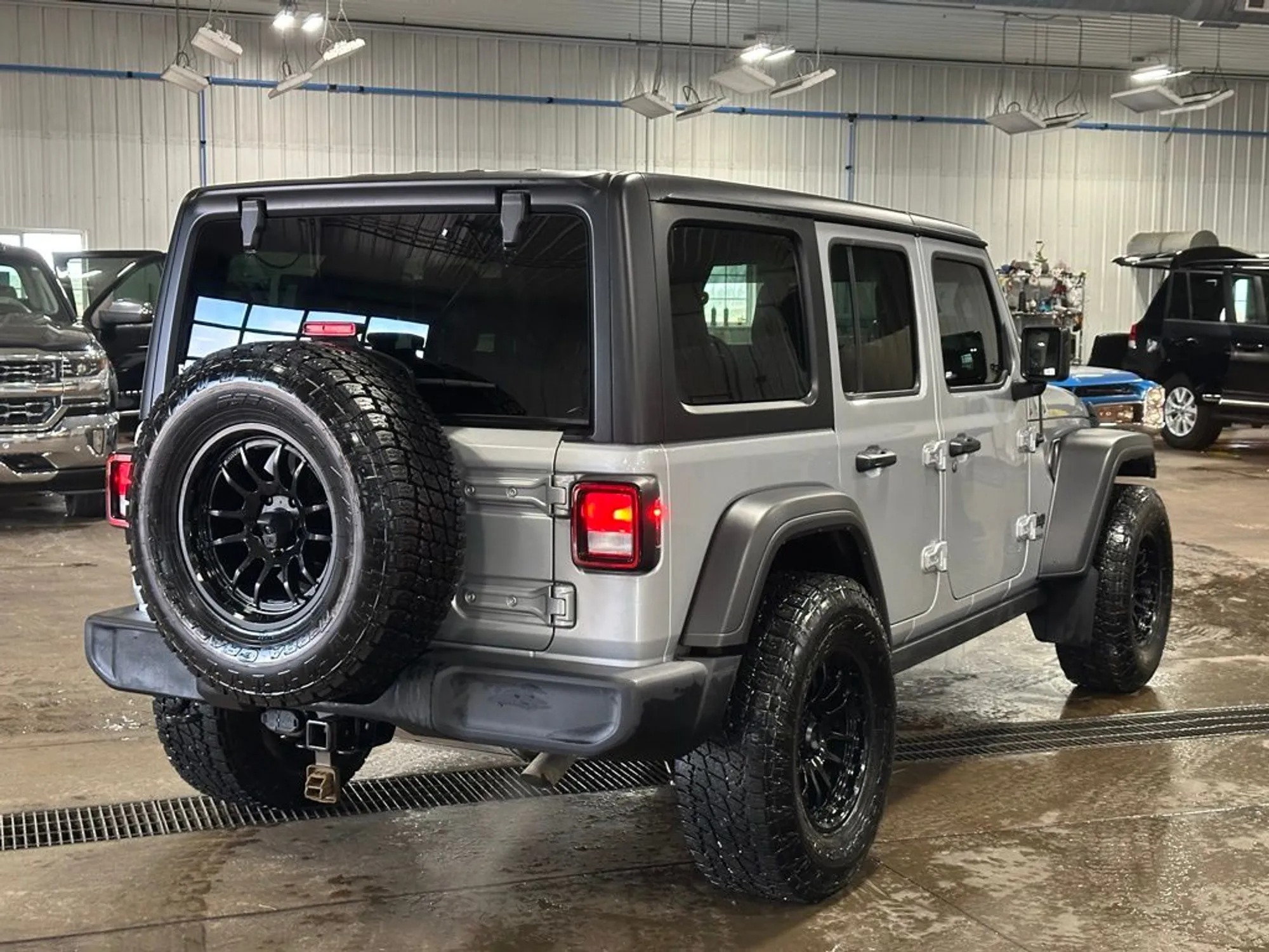 2022 Jeep Wrangler Unlimited Sport S - 3