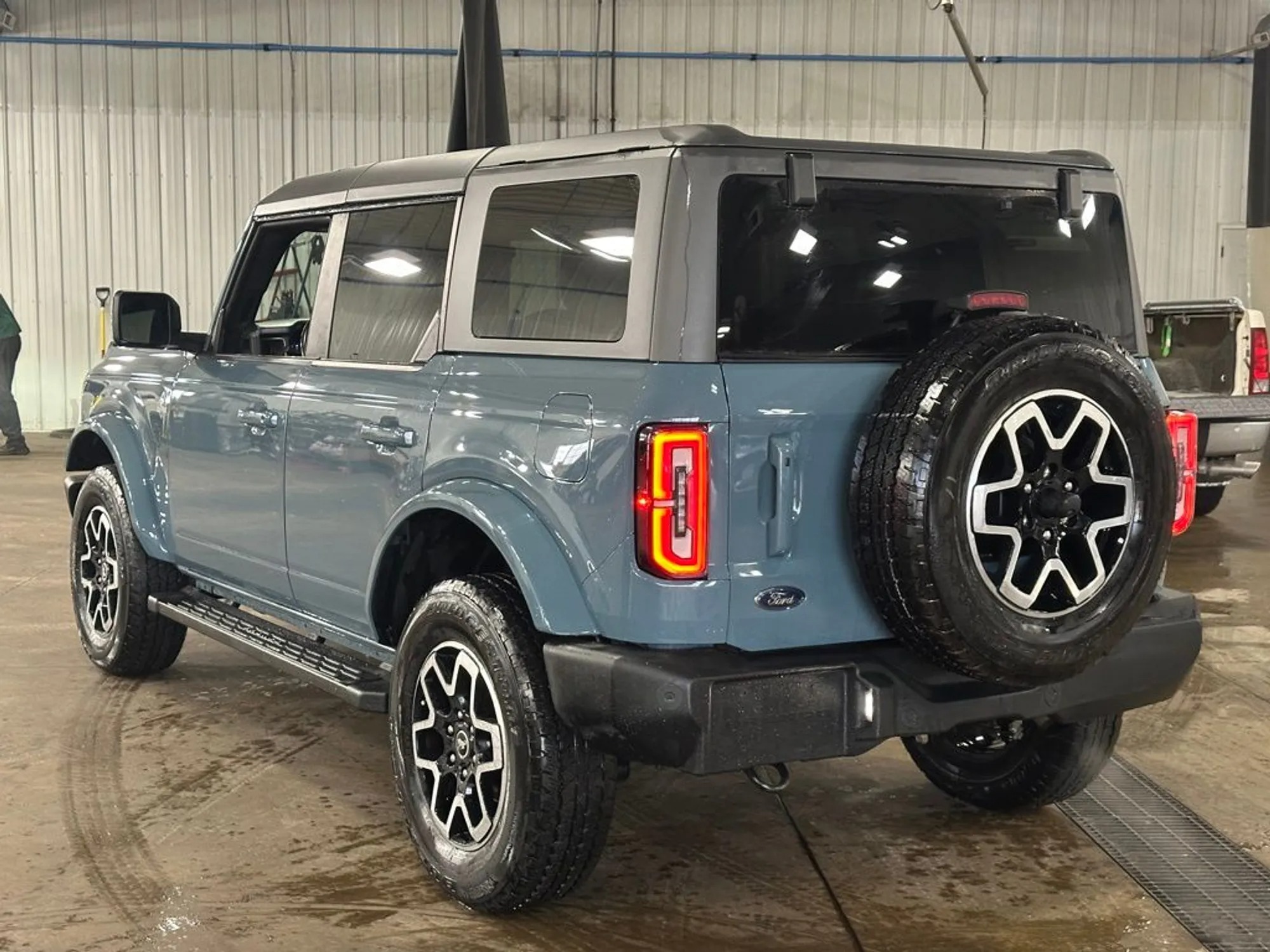 2022 Ford Bronco Outer Banks - 3