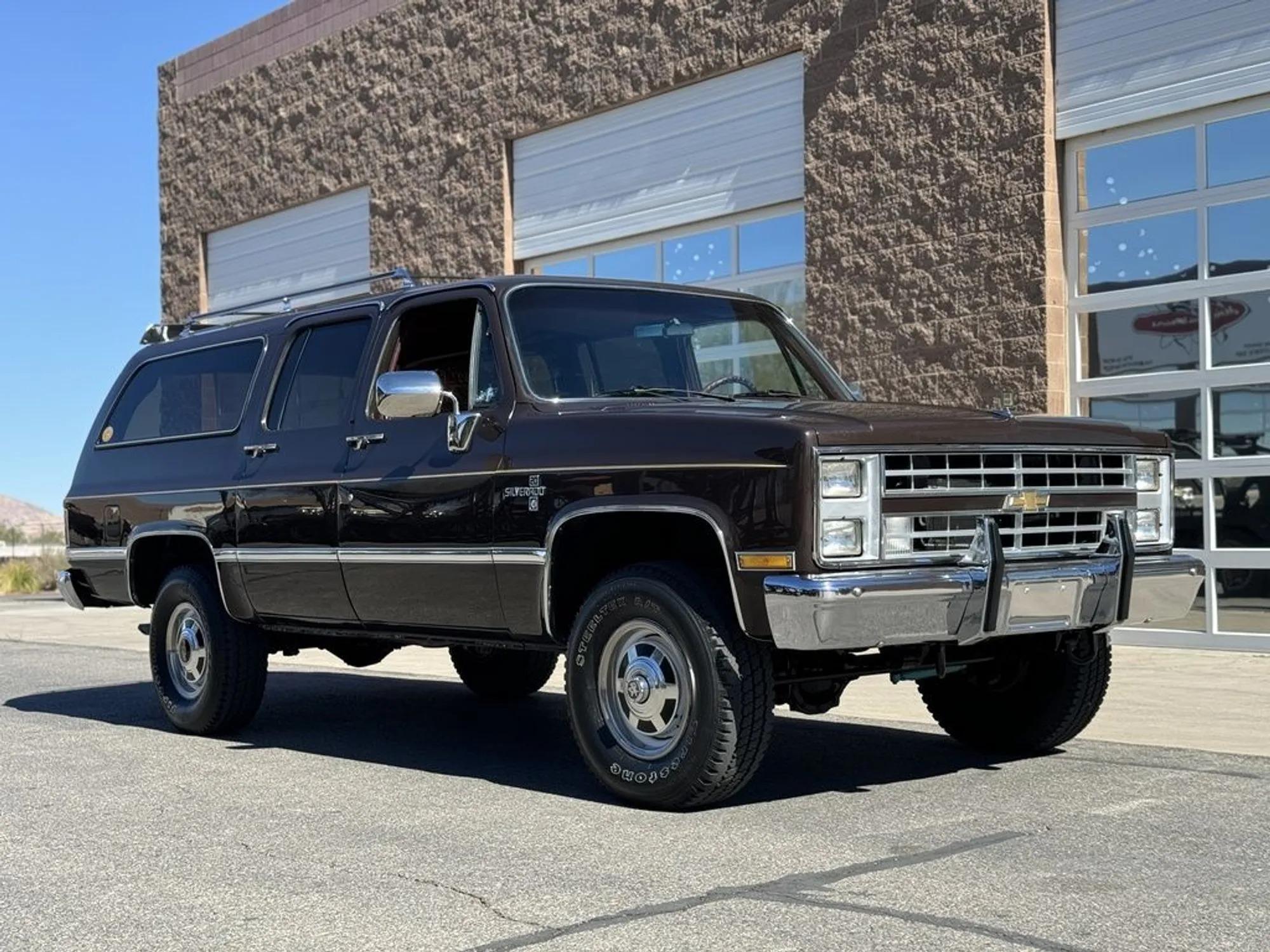  Chevrolet Suburban