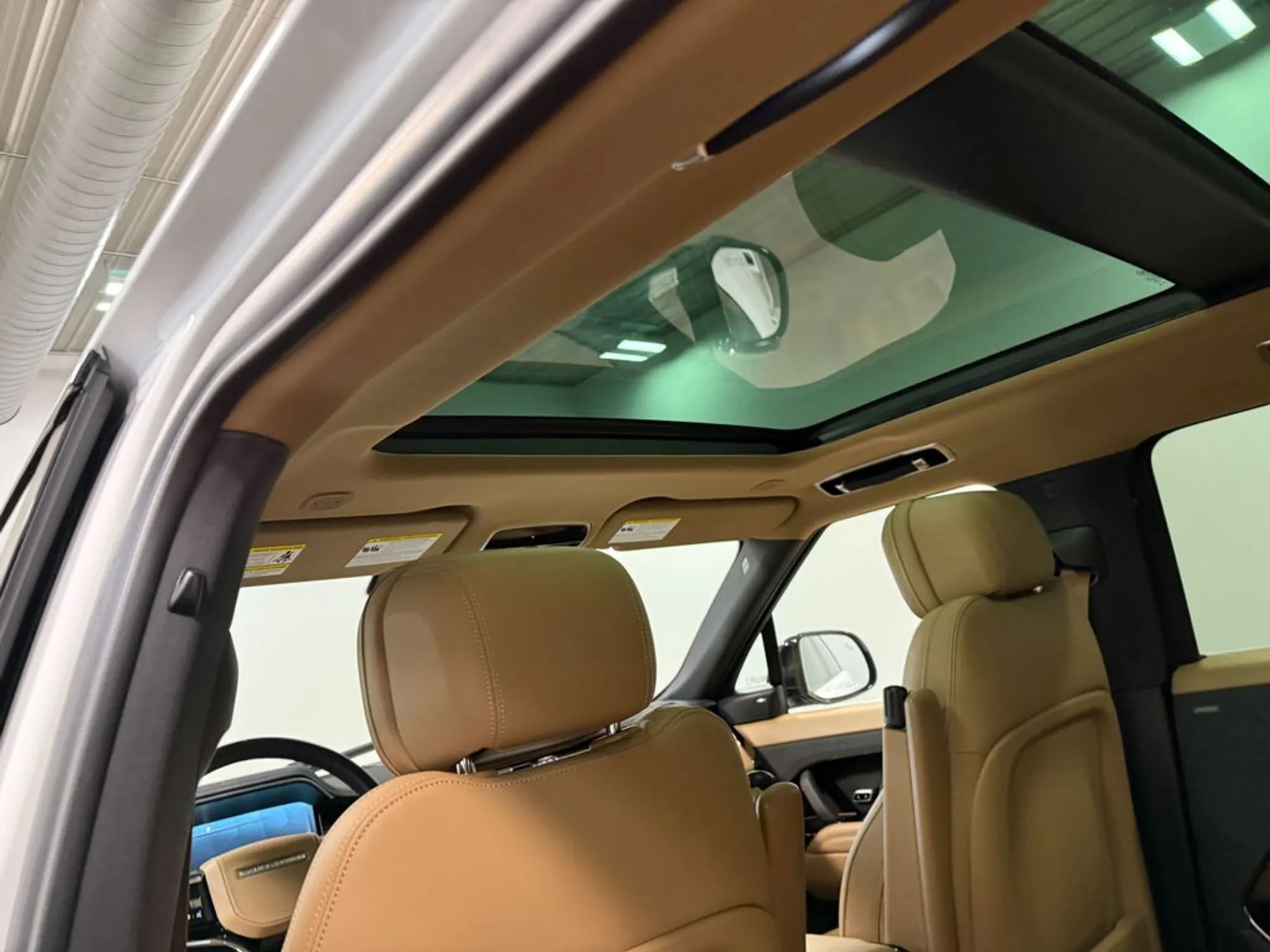 2025 Land Rover Range Rover Sport SE