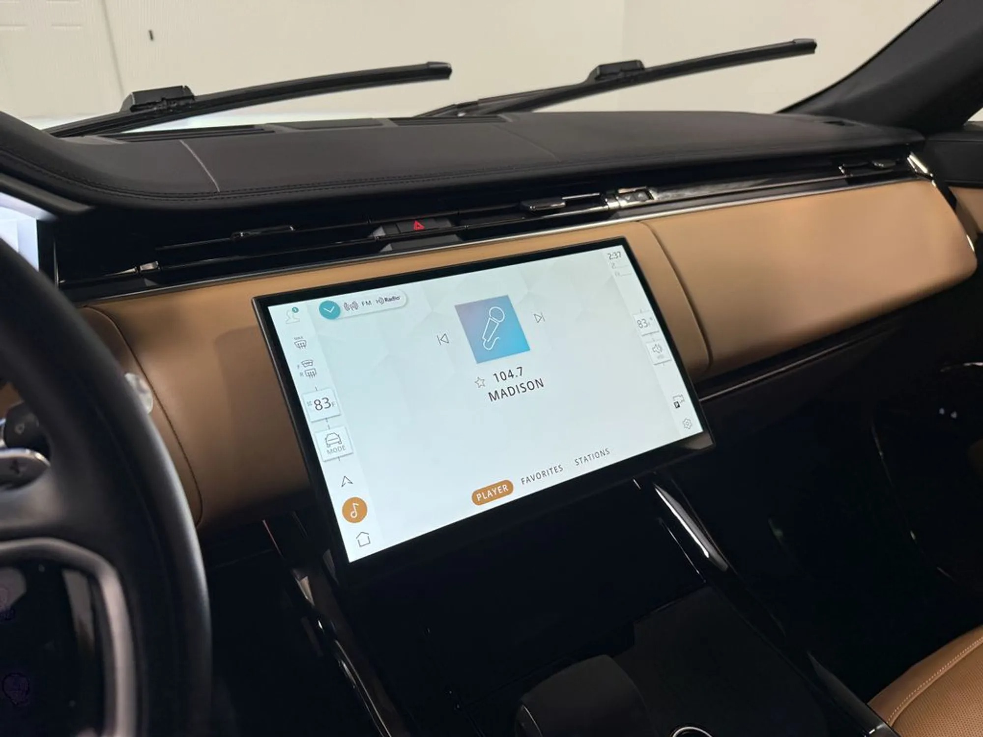 2025 Land Rover Range Rover Sport SE