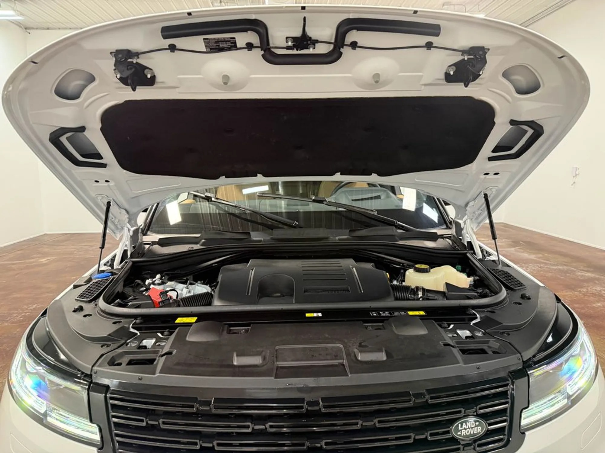 2025 Land Rover Range Rover Sport SE