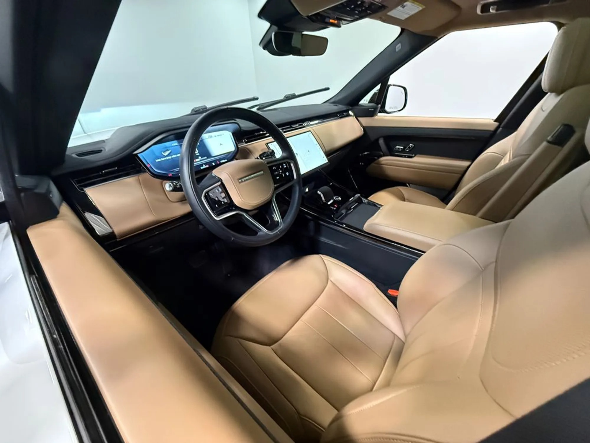 2025 Land Rover Range Rover Sport SE