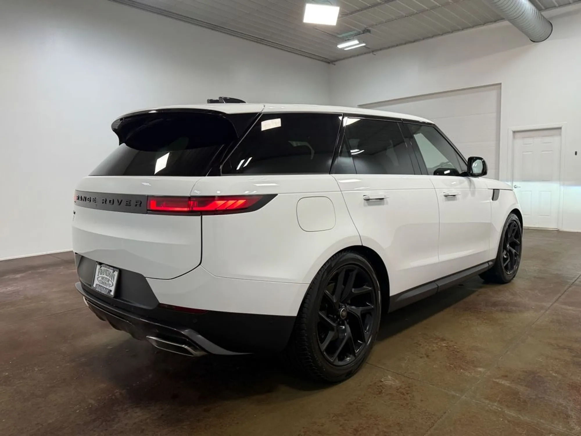 2025 Land Rover Range Rover Sport SE