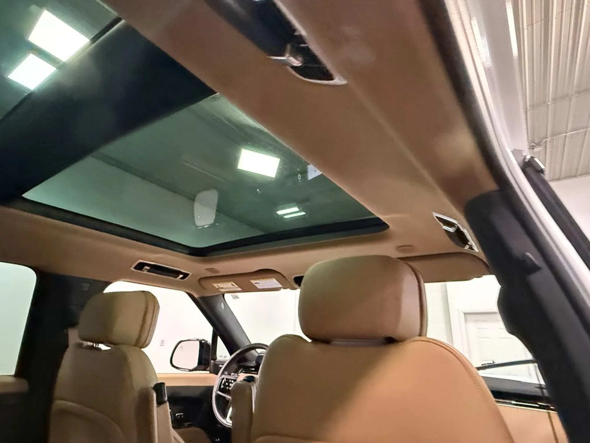 2025 Land Rover Range Rover Sport SE