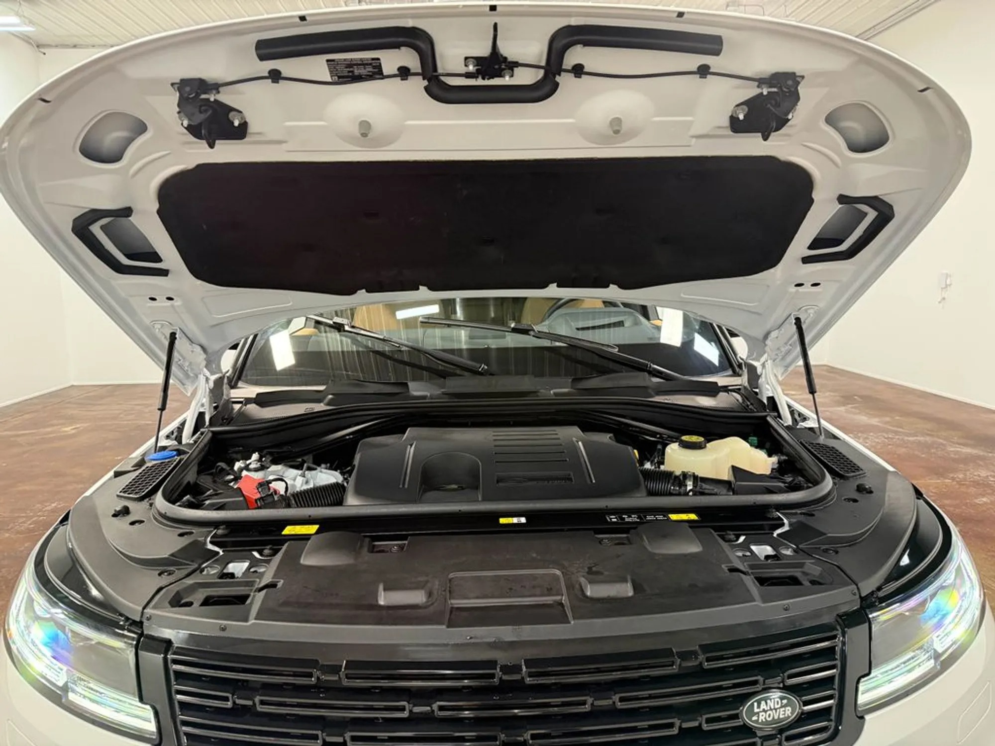 2025 Land Rover Range Rover Sport SE