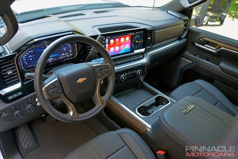 2024 Chevrolet Silverado 3500HD High Country