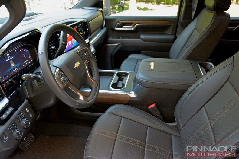 2024 Chevrolet Silverado 3500HD High Country