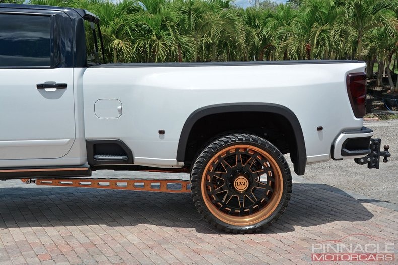 2024 Chevrolet Silverado 3500HD High Country