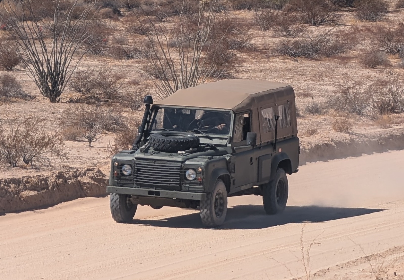  Land Rover Defender