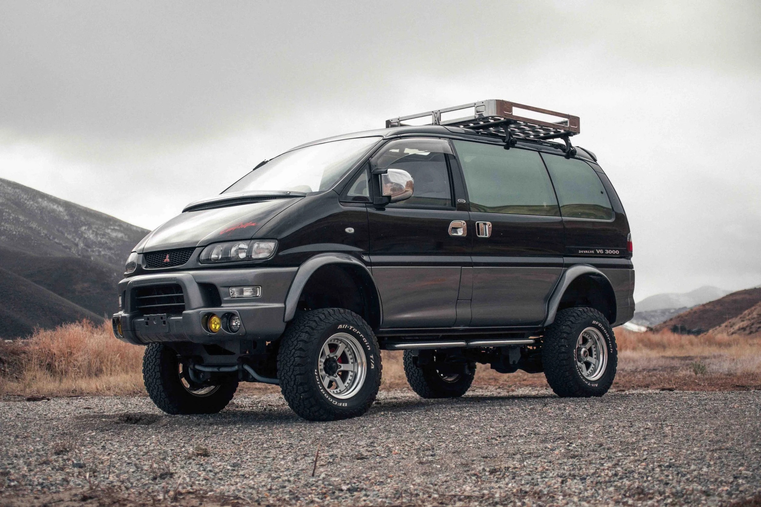  Mitsubishi Delica