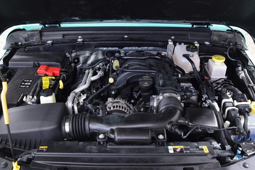 2025 Jeep Gladiator Sport S Aqua Edition