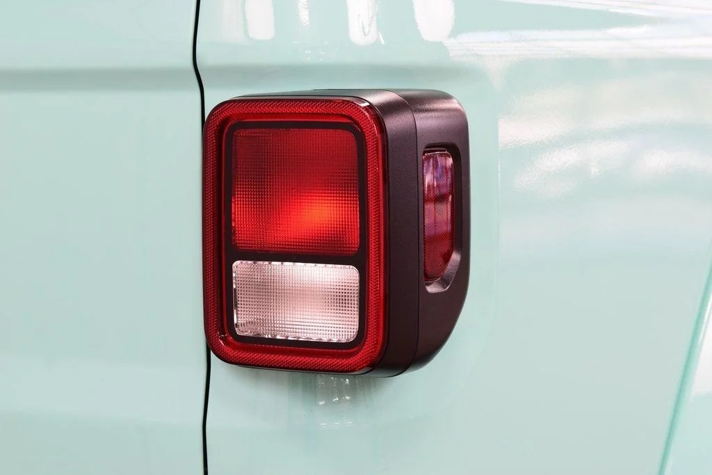 2025 Jeep Gladiator Sport S Aqua Edition