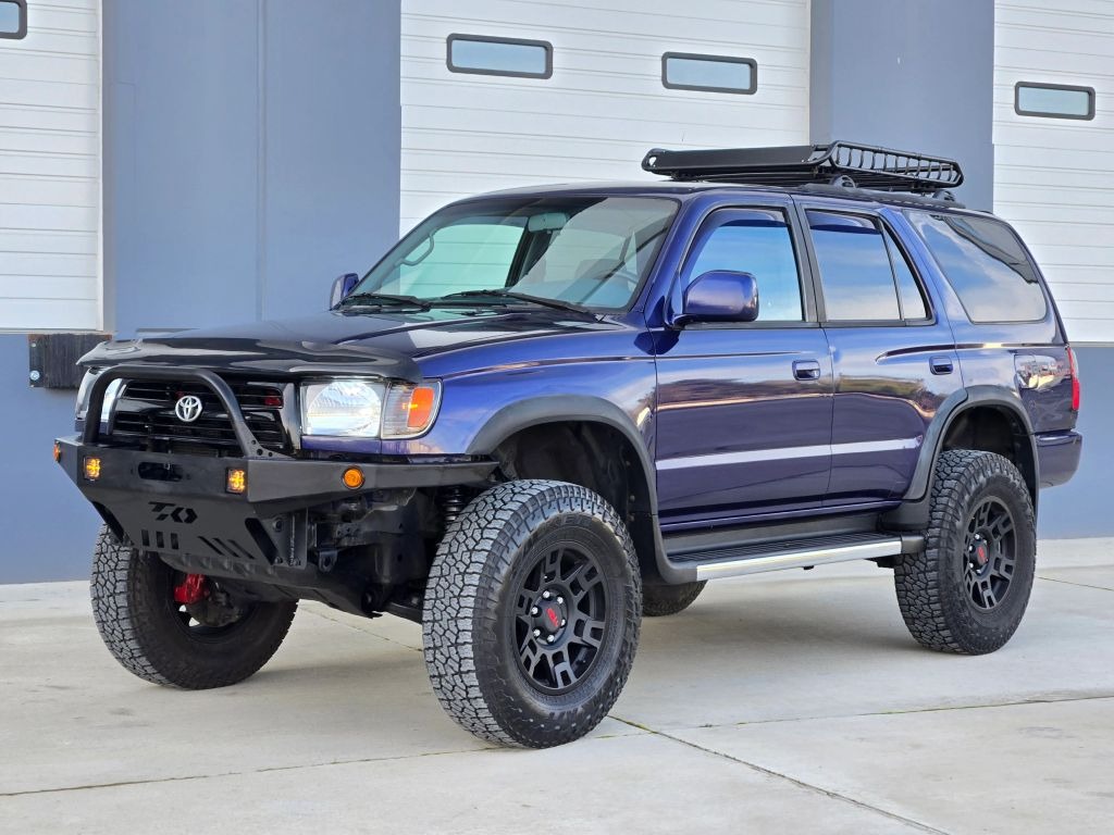 Modified 2000 Toyota 4Runner SR5