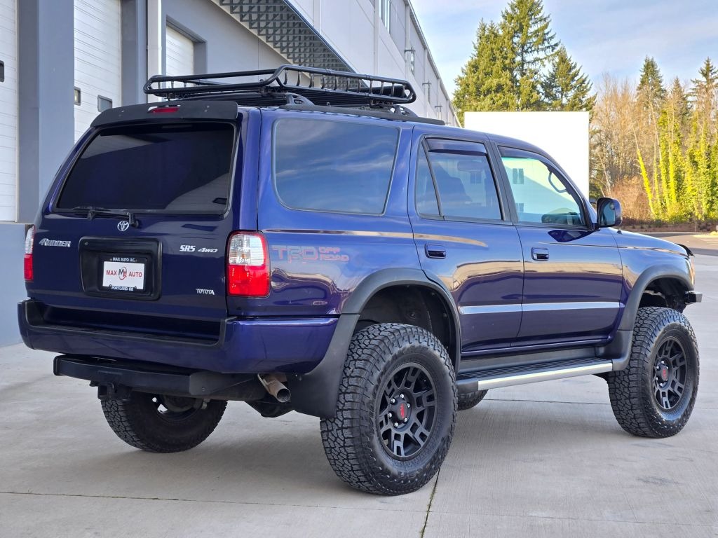 Modified 2000 Toyota 4Runner SR5