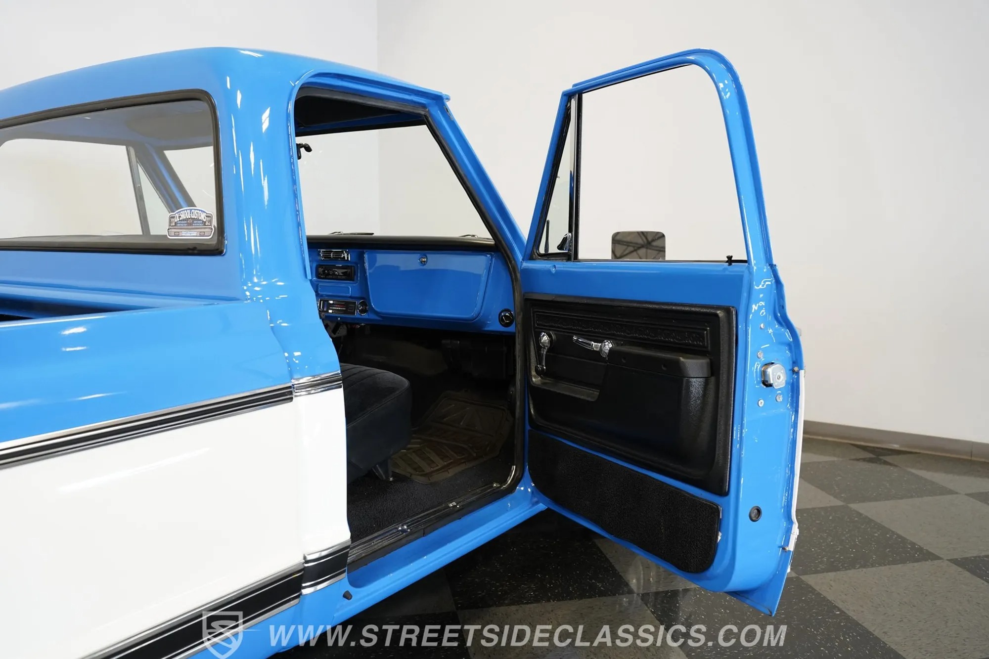 1972 Chevrolet C10 Cheyenne Restomod