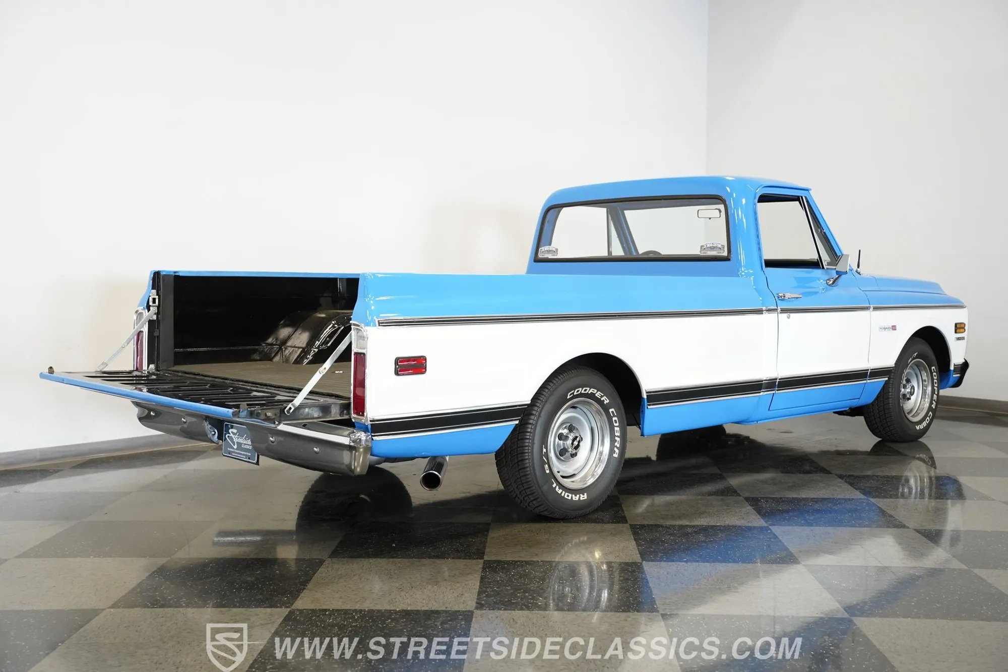 1972 Chevrolet C10 Cheyenne Restomod