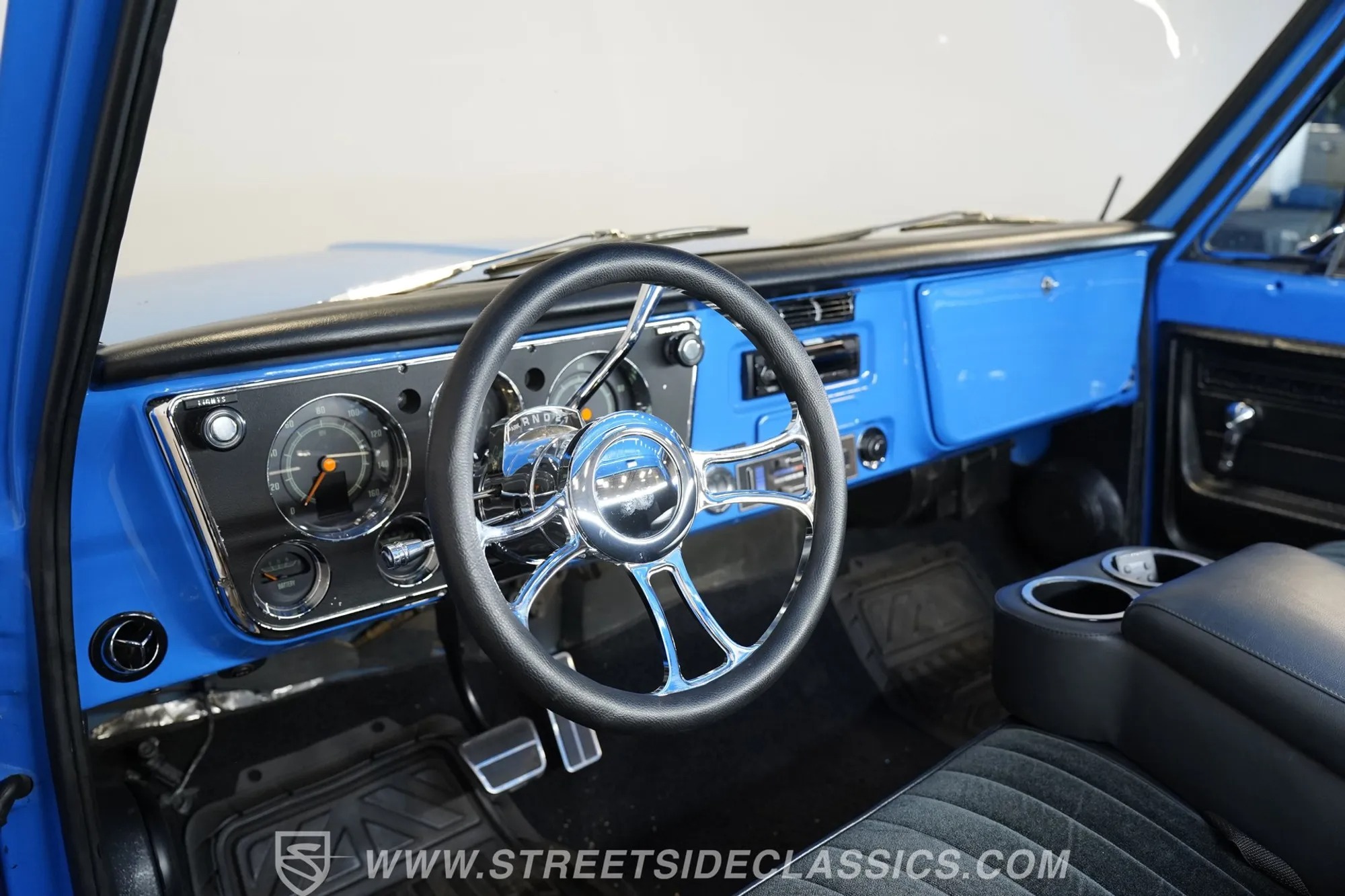 1972 Chevrolet C10 Cheyenne Restomod